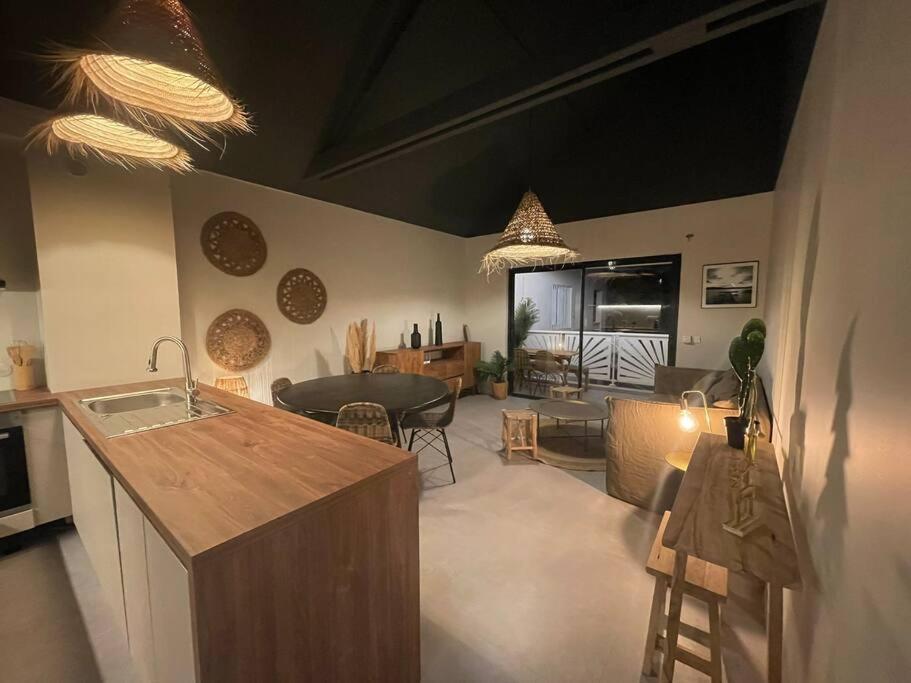 Oligaia Orient Bay Apartman Quarter of Orleans Kültér fotó