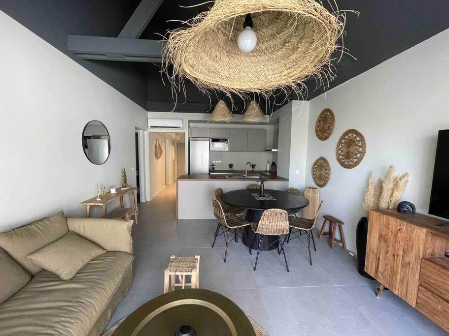 Oligaia Orient Bay Apartman Quarter of Orleans Kültér fotó